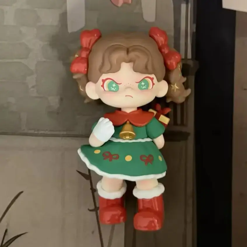 

DORA Give Me Christmas Present Hanging Card Pendant Original Toys Doll Cute Action Anime Ornaments Collection Gift