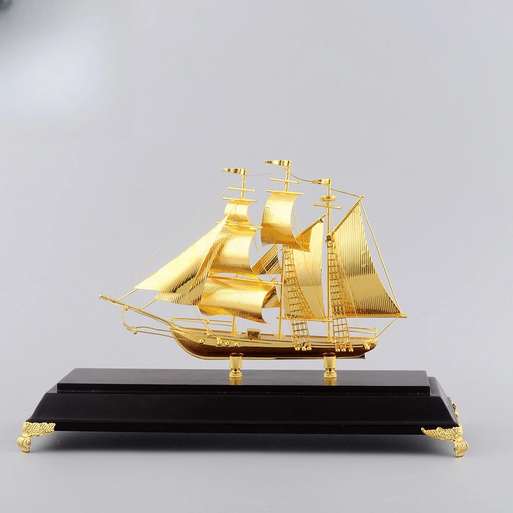 Metal copper sailboat model gold-plated office desktop ornament opening business gift copper handicraft