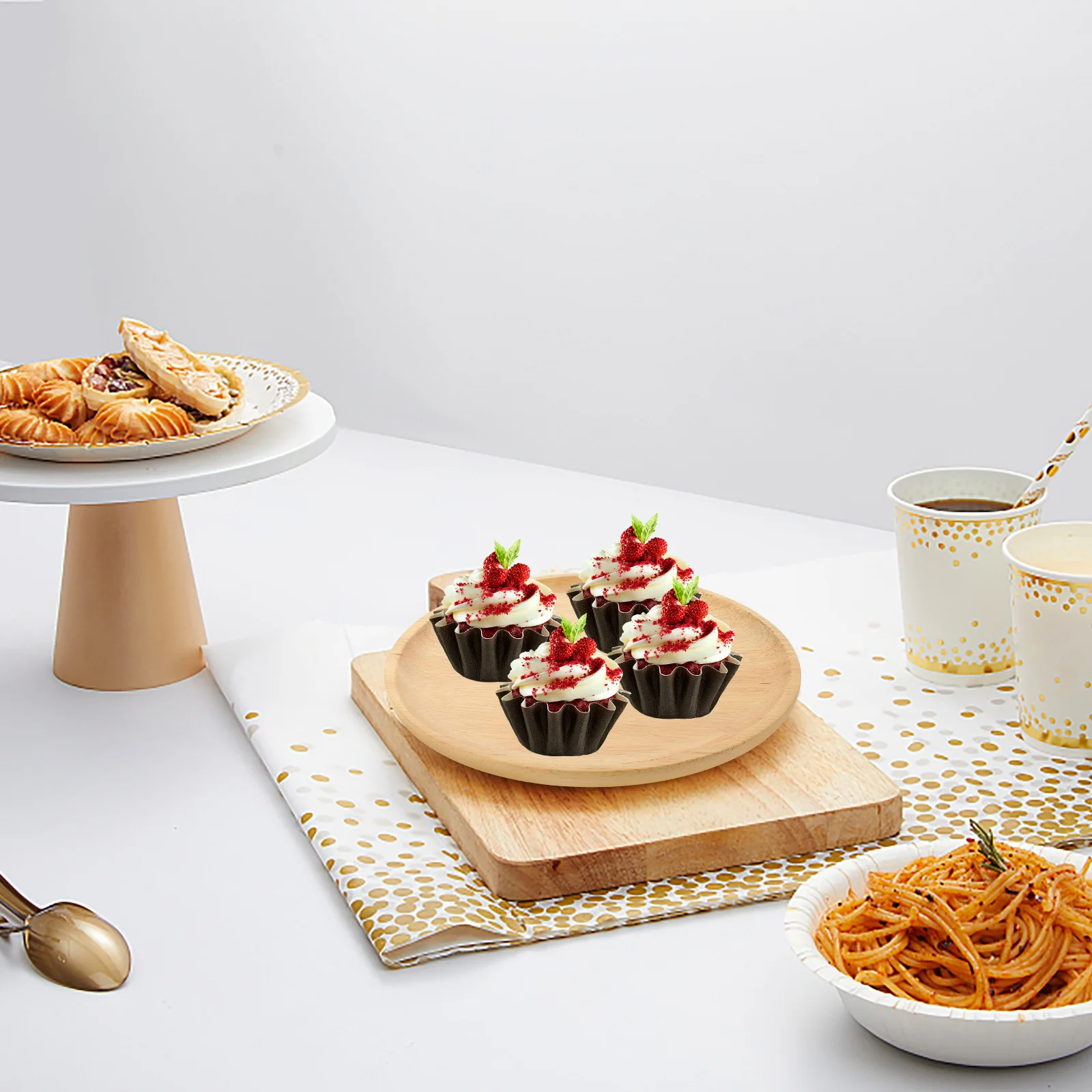 

Wooden Plates Round Dessert Tray Smooth Surface Reusable Fruit Serving Board for Party Dining Decoration