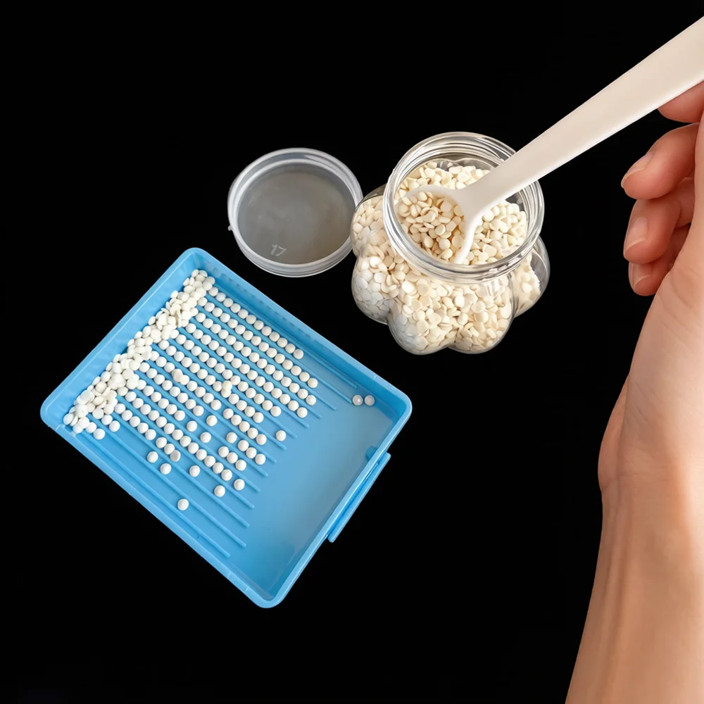 5D Diamond Painting Tools Kit with Storage Box description 4