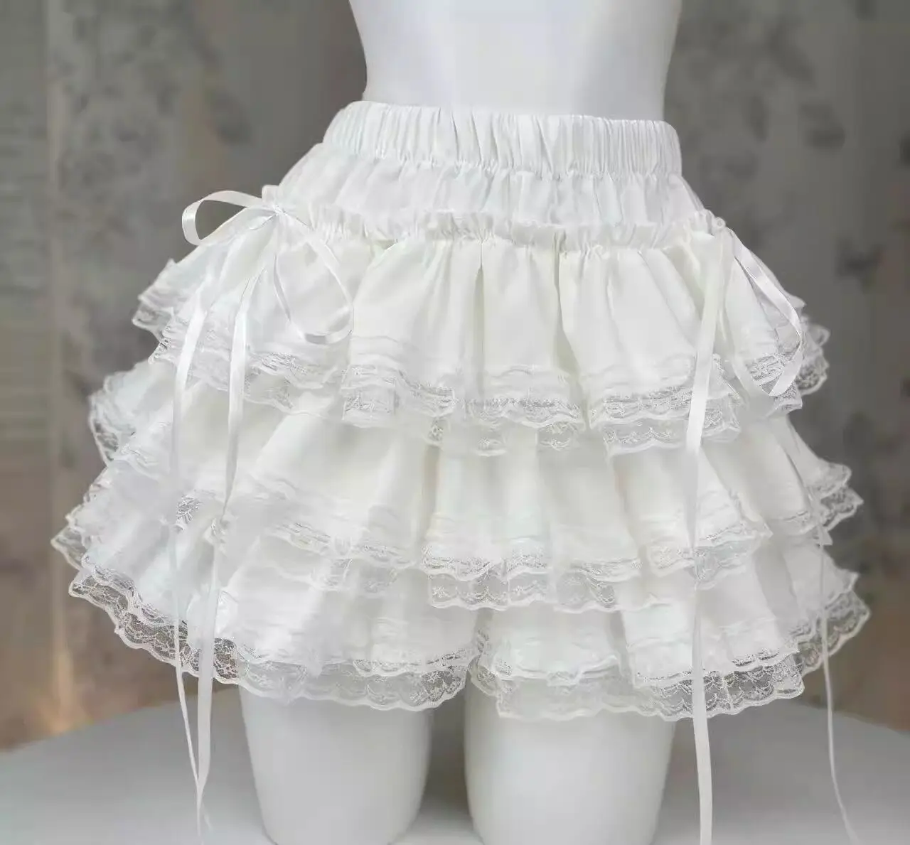 Women Ruffle Mini Skirt with Lace Bow Built-in Shorts Y2K Coquette Lolita Balletcore Tiered Ruffles Short Skort