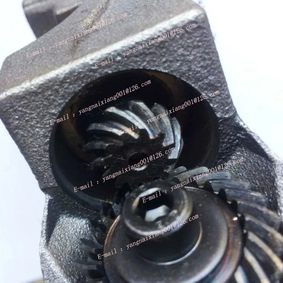 Milling Machine Part B3+4+9 Auto Feed Worm Gear Rocker Shaft Umbrella Gear Axis