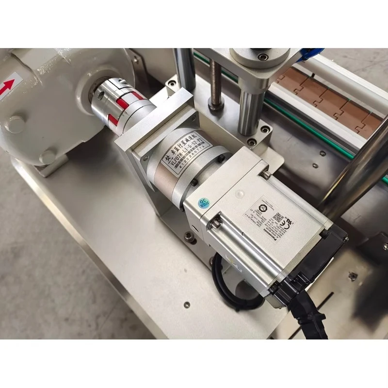 Customized Rotor Lope Pump Filler Viscous Liquid Detergent Shampoo Soap Lotion Face Cream Scrub Bottle Filling Machine