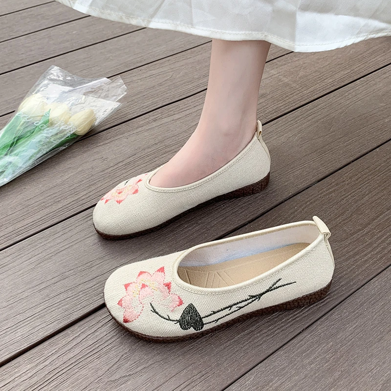 2024 New Chinese Style Printed Women\'s Flat Shoes Summer Comfortable Breathable Mom Shoes Women Outdoor Casual Walking Shoes