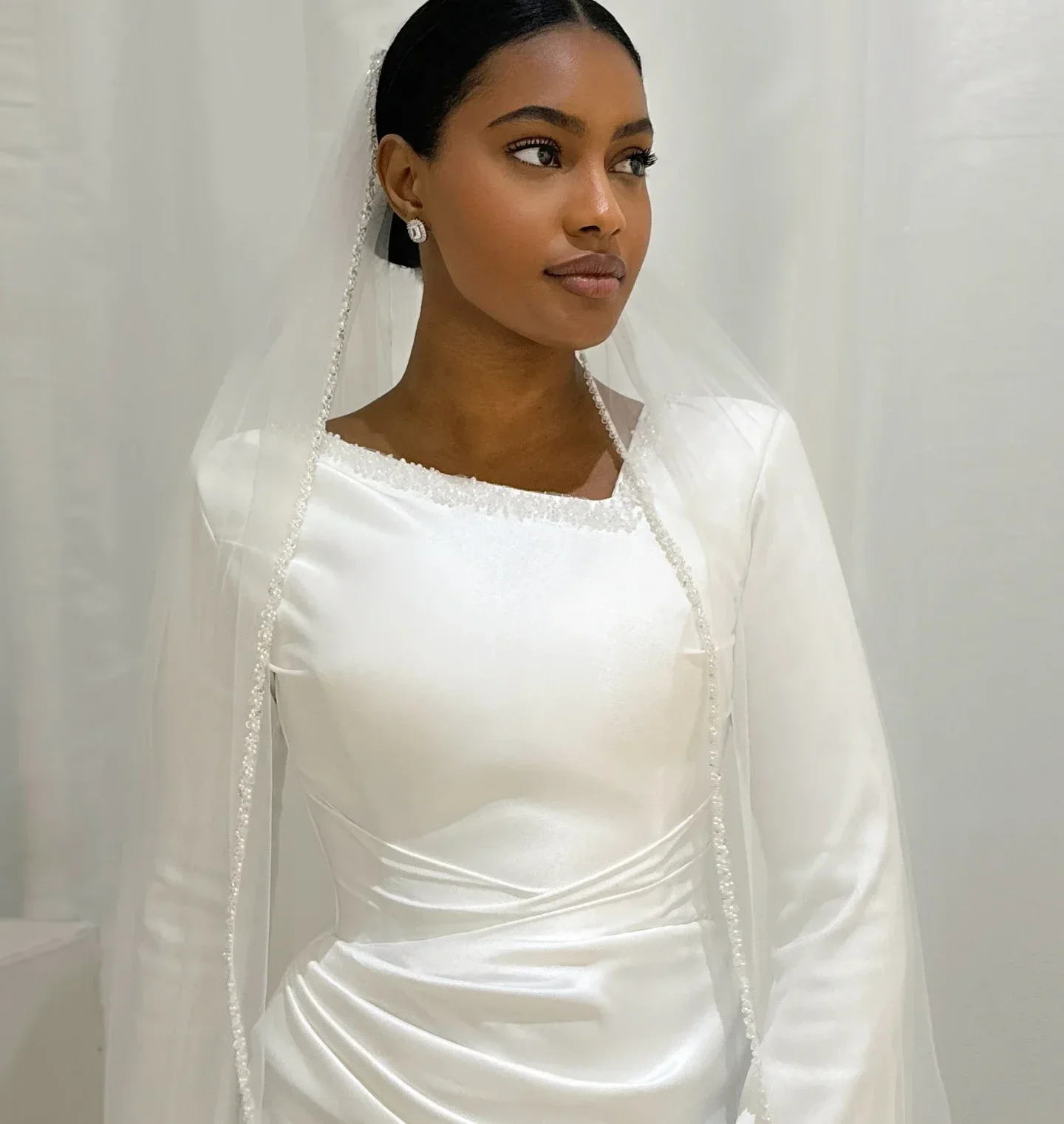 Graceful Mermaid Wedding Dresses Long Sleeves Unique Neck Beads Satin African Bride Gowns Detachable Train Vestido De Noiva