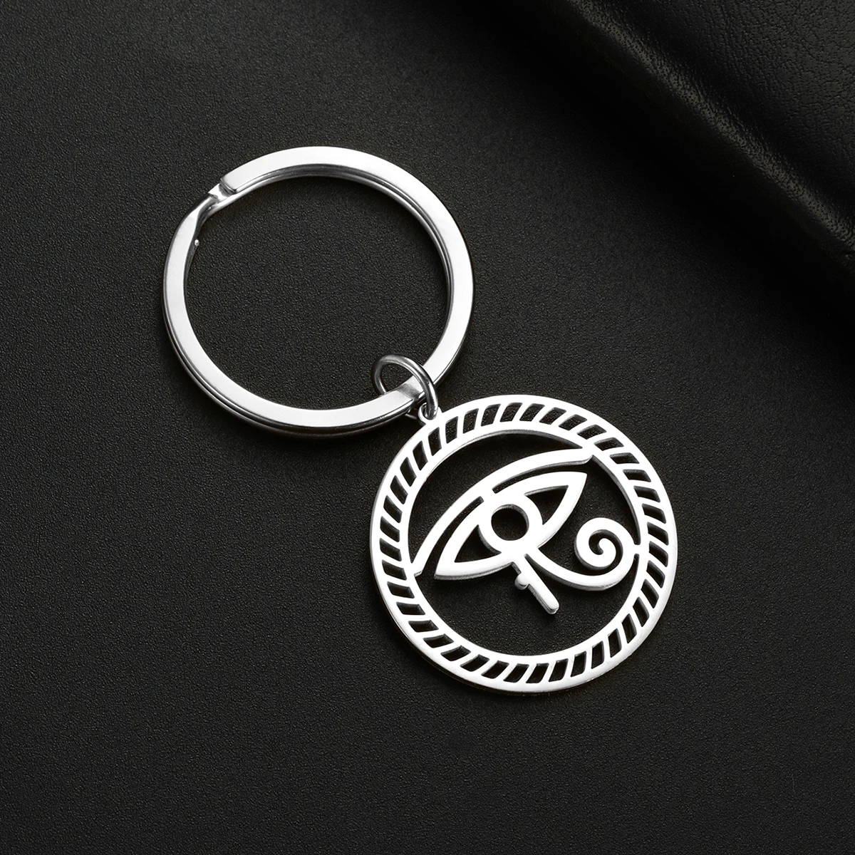 Egyptian Classic Eye of Horus Keychain for Men Women Ancient Egypt Rune Evil Eye Car Keychain Protection Amulet Jewelry Gift