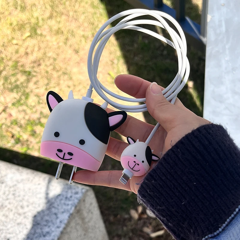 Cartoon Silicone Soft Silicone Cow Charger Case For Apple Iphone 14 13 18W/20W Charger Head Protective Sleeve Cable Cover Lovely