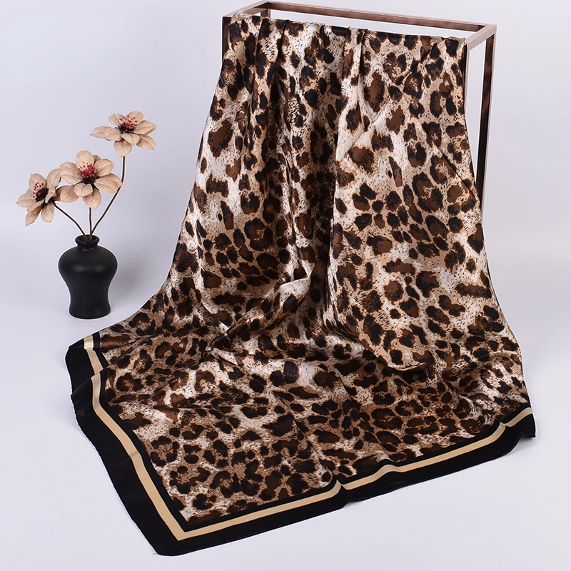 

New Leopard Print Scarf in Autumn Winter 90x90 Square hijab New Arrivals 2024 luxury Scarf Women Thin Scarf Modal Hijab Uv Mask