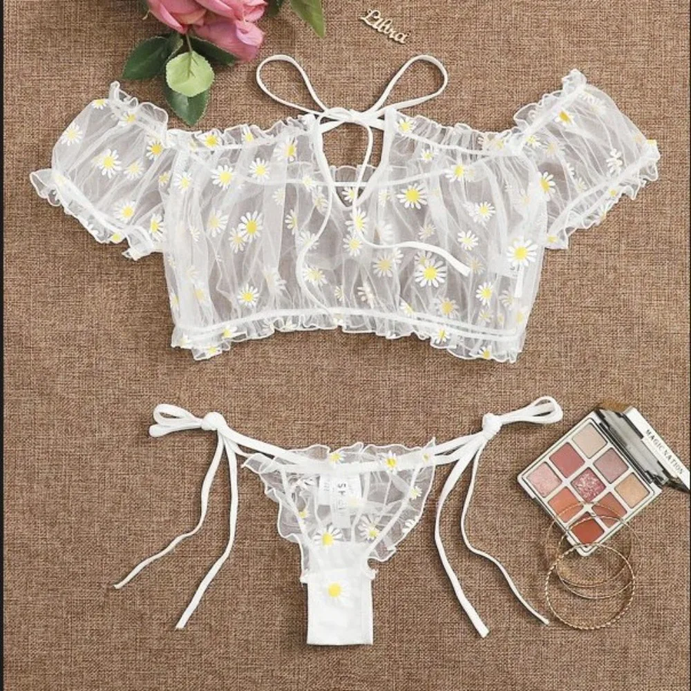 

Sexy See Through Underwear Women's Bra Set Without Steel Ring Retro Ribbon Lace Thin Girl Japanese Underwear Student Small Chest