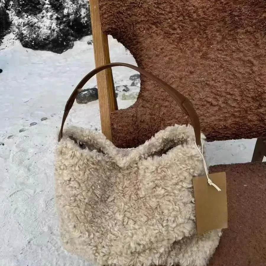 حقيبة نسائية خريف شتاء موضة فاخرة جديدة 2025 تقليد صوف الضأن حقيبة كتف حقيبة يد بسيطة مكتب المرأة حقيبة #4