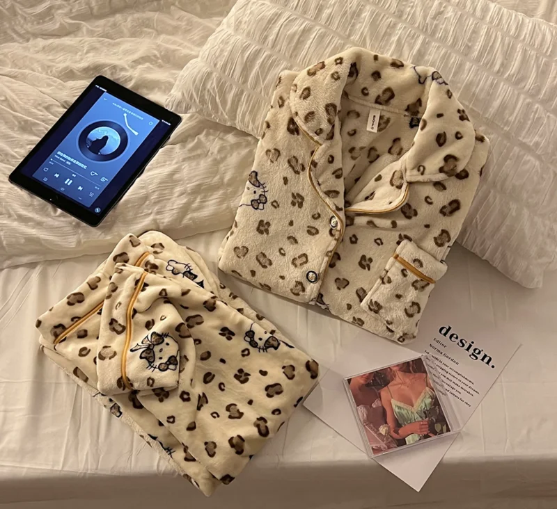 Hello Kitty Women's Pajama Set Flannel Leopard Pattern Pajama Warm Plush Pajama Fluffy Comfortable Home Clothes Two Piece Set