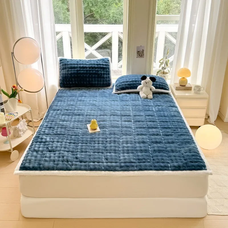 Winter Thick Warm Milk Velvet Mattress Toppers Double Bed Cover Thin Fold Tatami Mat Non-slip Mattress Cover Bedspread Bed Sheet