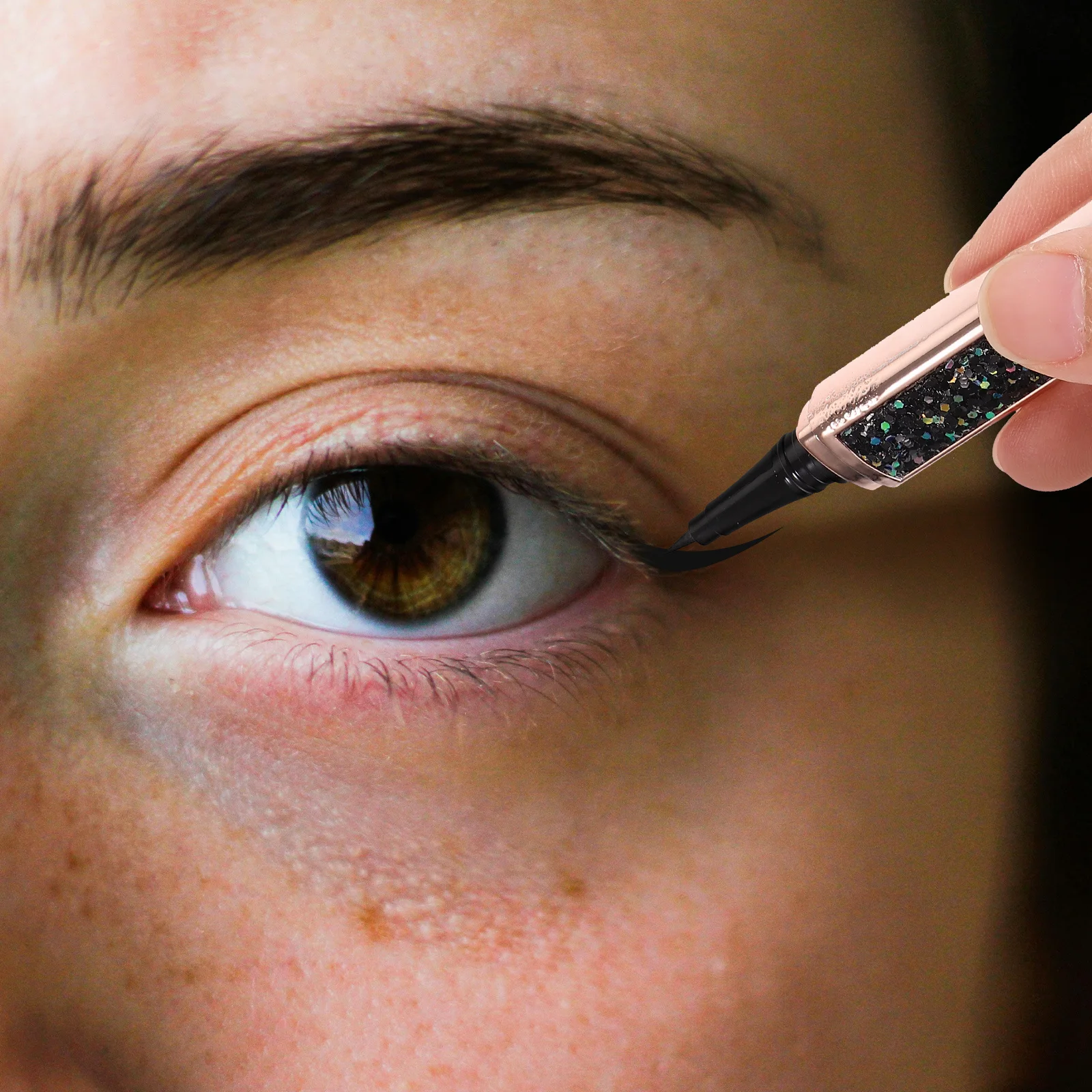 Eyeliner Pen Diamant Sprankelend Glad Langdurig Geen bloei Zelfklevende vloeibare make-up eyeliners Gereedschap voor