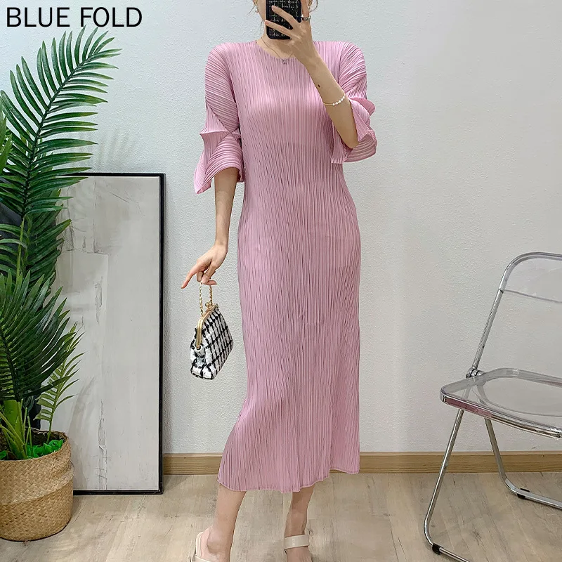 

Miyake 2025 Summer New High-end Solid-color Round-neck Pleated Dress Loose Fashionable Comfortable and Casual Long Dress PLEATS