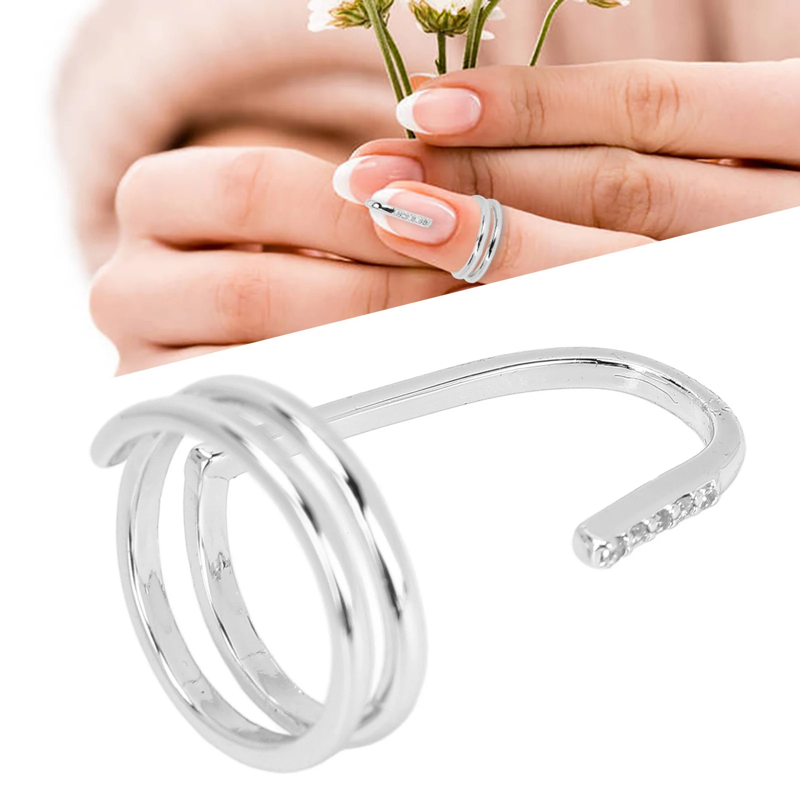 装飾ネイル ファッション指先ジュエリー ネイルアート 女性がネイルアクセサリーを着用する ネイルアクセサリー ファッションネイル