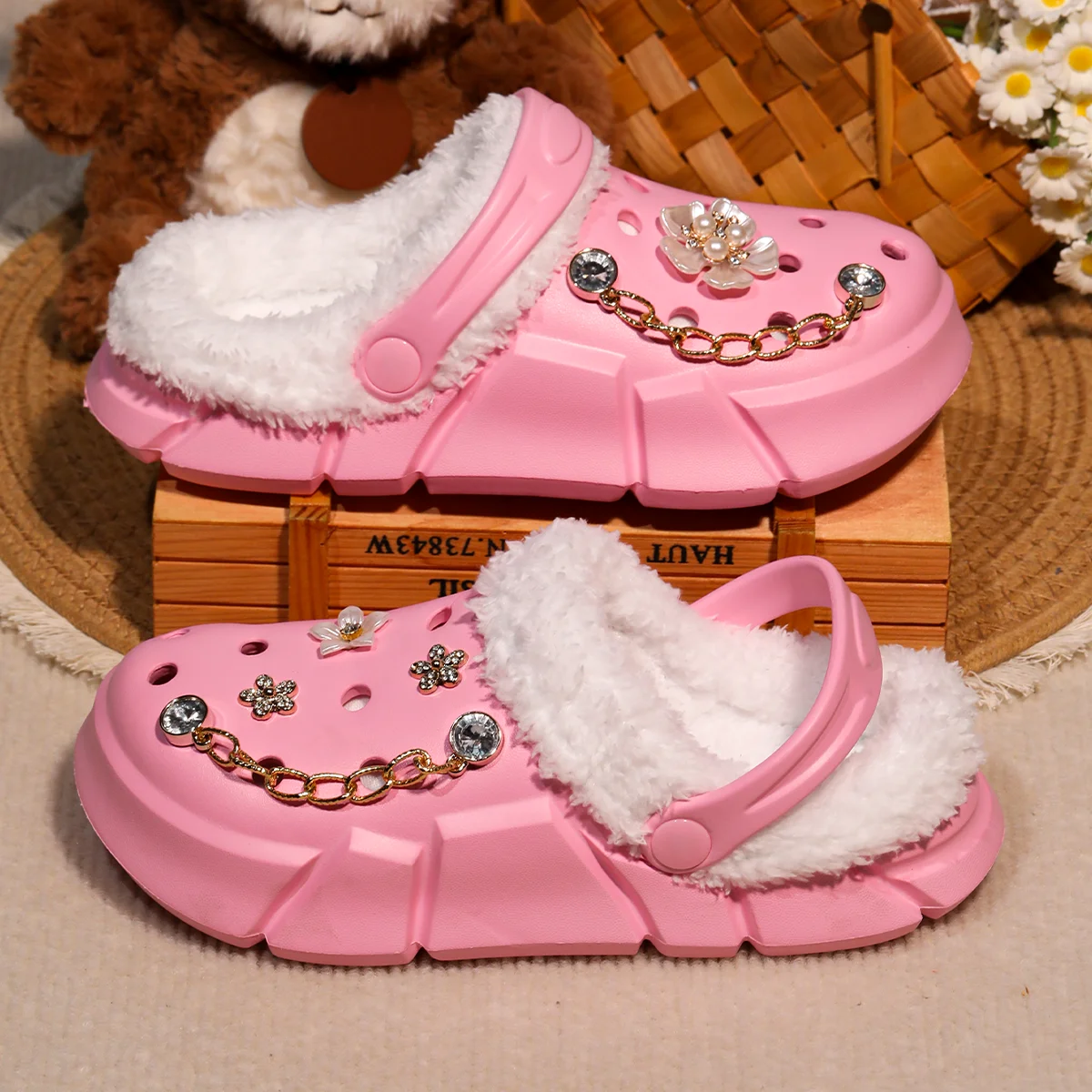 Mädchen-Clogs mit Fellfutter, gemütliche, bequeme Winter-Hausschuhe, weiche, warme Hausschuhe für Kleinkinder und größere Kinder, Modell 3057. – Detail 4