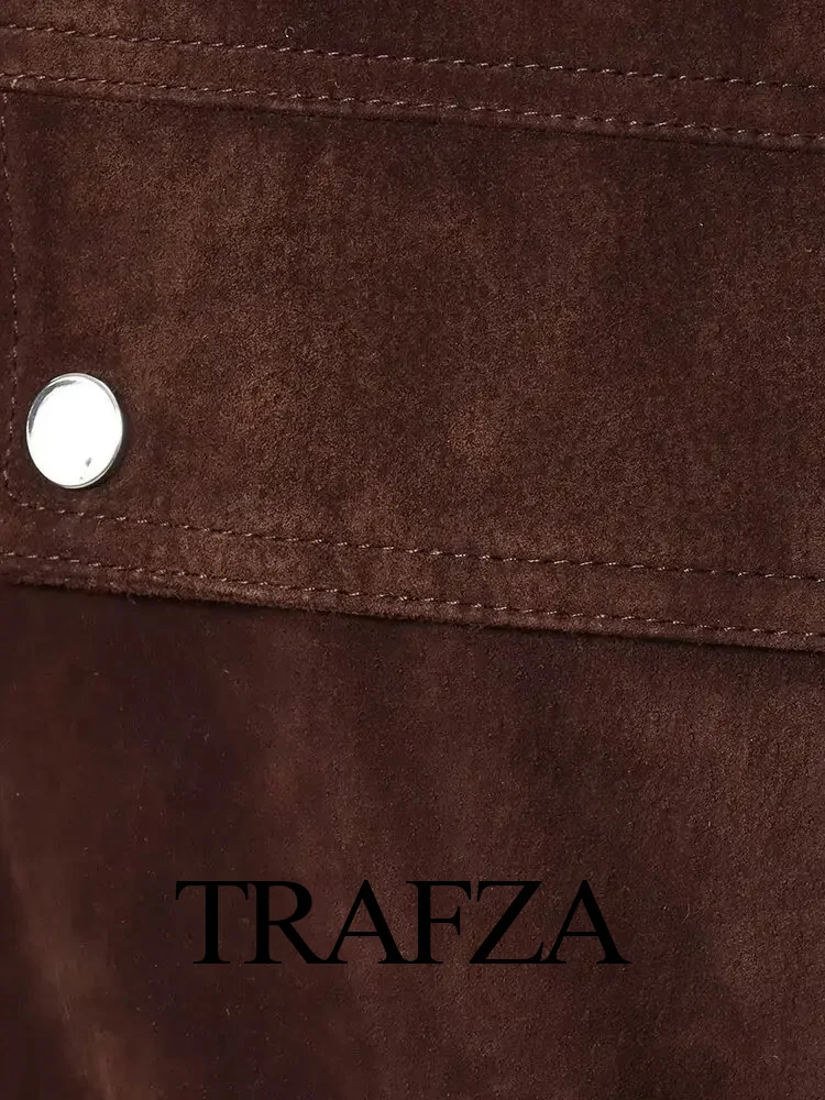 

TRAFZA Woman Long Sleeves Jacket 2025 Autumn Women's Chic Zipper Pocket Button Decoration Street Style Casual Short Coat