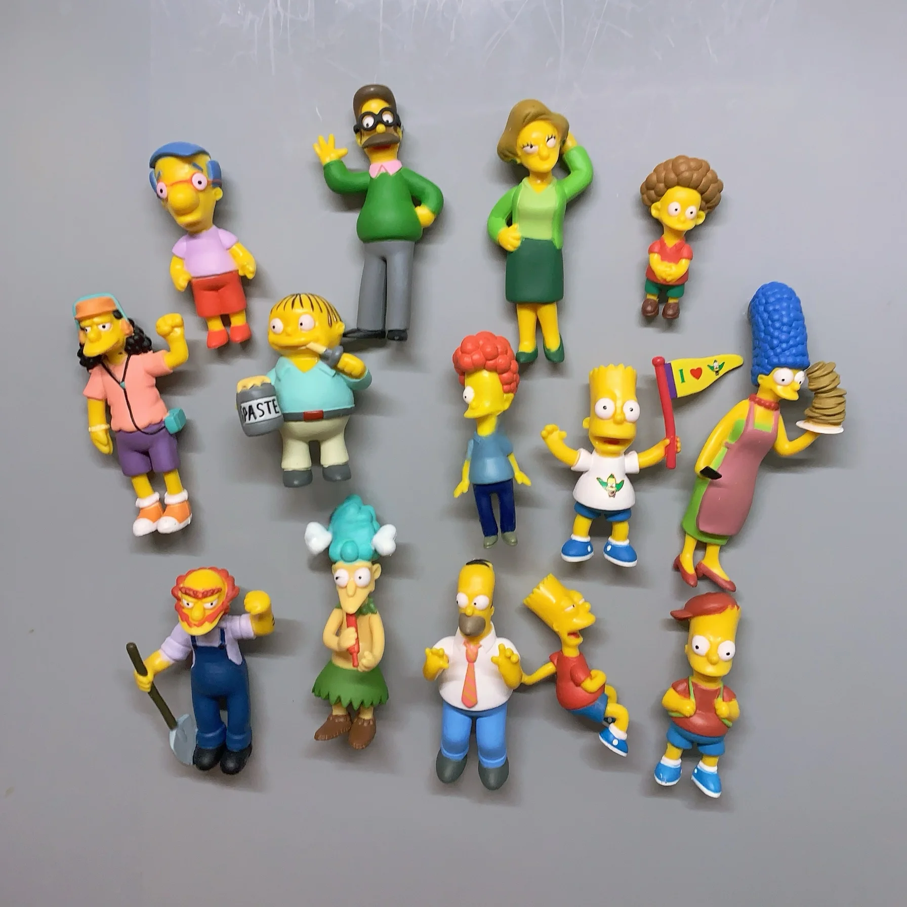 عائلة سيمبسون 4 نموذجًا مختلفًا من الشخصيات الكرتونية للزينة والهدايا وديكور المنزل وتماثيل للجمع وألعاب أنيمي للأعمار 8 سنو...