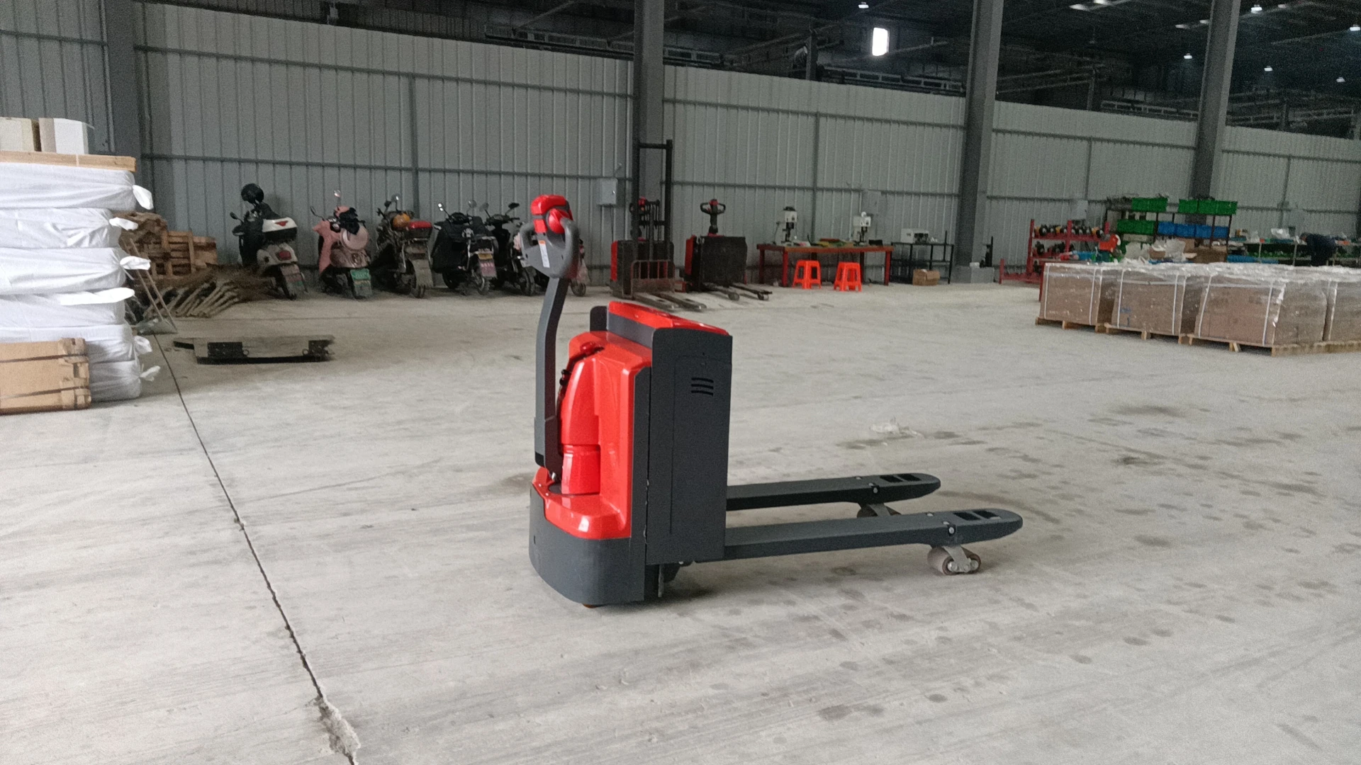 Hot Sale 2.5Ton Electric Pallet Truck Built in Charger With DC Motor Compact Walkie Pallet Jack for Warehouse Logistics