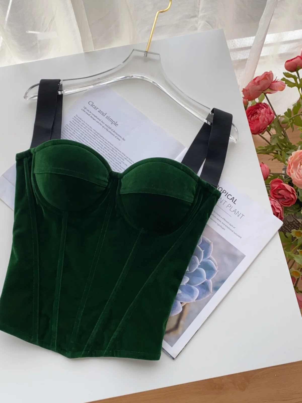

Sexy Velvet Crop Top Women's Faionable Belted Strapl Vest with Chest Pad Commute Sle Single Piece Regular Length