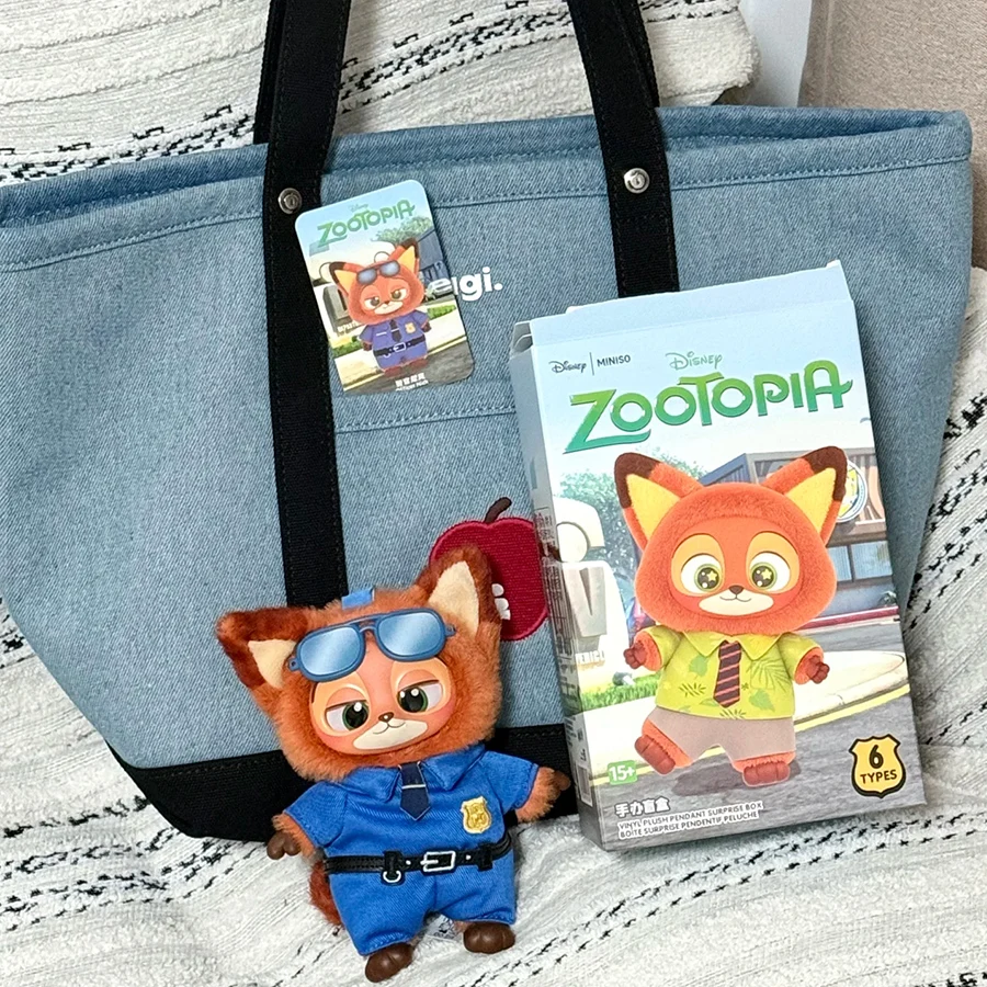 جديد حقيقي ديزني Zootopia الفينيل صندوق أعمى اللعب صندوق مفاجأة الكرتون نيك جودي دمى ظهره المعلقات الحلي الأطفال هدية
