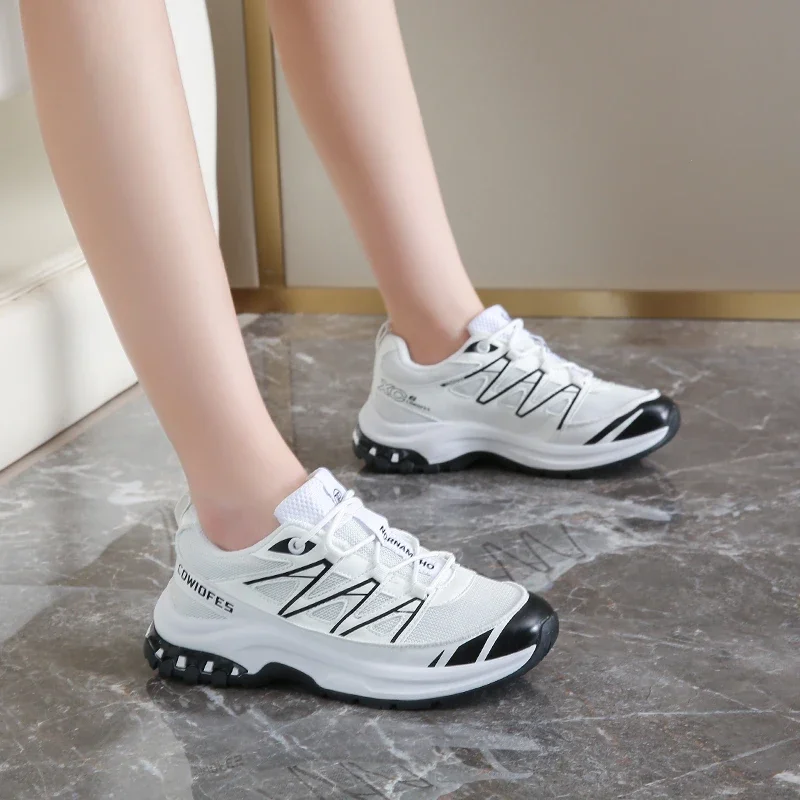 2024 Nieuwe Coole Vrouwelijke Sport Hardloopsneakers Anti-Gladde Comfortabele Fitness Trainingsschoenen Voor Dames Luxe Sneakers