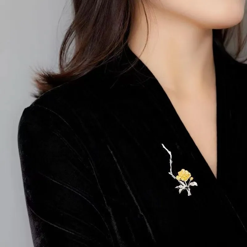 Original design 925 silver glossy art plum blossom flower brooches for women vintage cheongsam Hanfu broche banquet jewelry