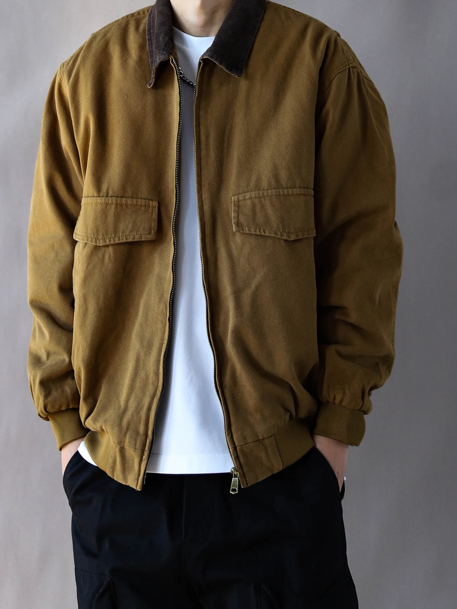 

Мужская зимняя куртка в американском ретро-стиле, теплая верхняя одежда из хлопка, желтая, свободного кроя, новая модель 2025 года, с длинными рукавами, на молнии