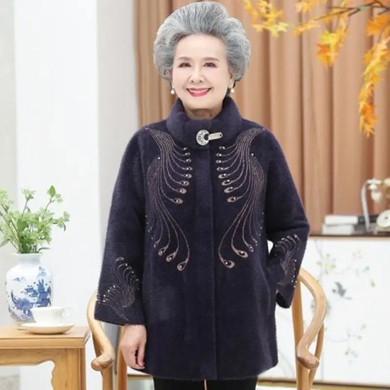 

Middle-aged Mother Knit Sweater Cardigan Jacket 2024 New Noble Elegant Women Sweater Coat Female Windbreaker Diamonds T108