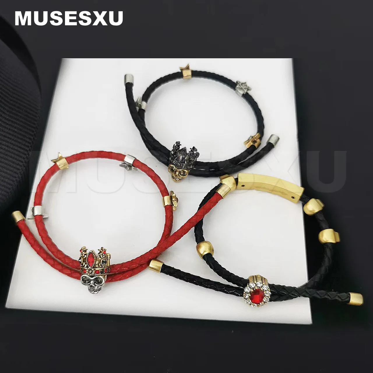 

2022 Jewelry Luxury Brand King & Queen Golden Skull Pendant Black & Red Leather Rope Bracelet For Woman's & Man's Party Gifts