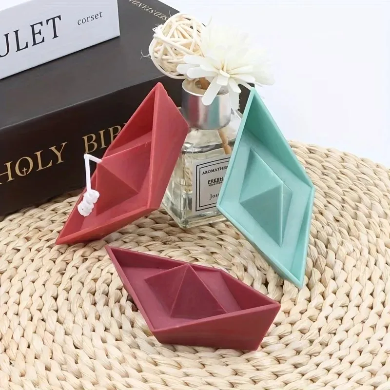 Small Boat Candle Silicone Molds, Boat Resin Silicone Mold Boat-Shaped Candle Molds, Perfect for Creating Stunning Candles