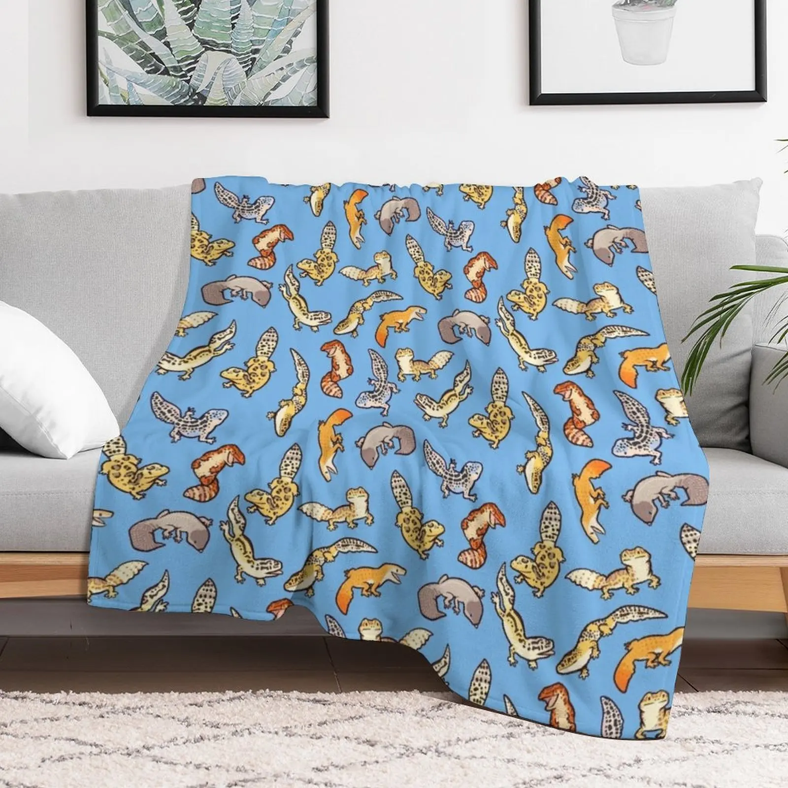 chub geckos in blue Throw Blanket christmas gifts anime Blankets