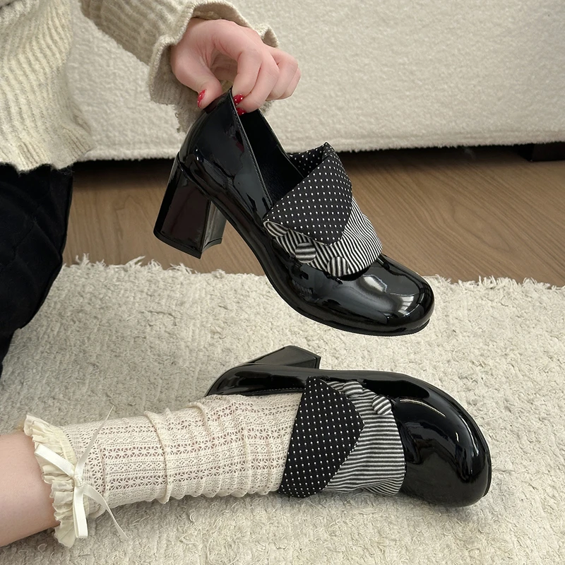 

Женские туфли на толстой подошве с квадратным носком, водонепроницаемые, на платформе, модные и универсальные, удобные и нескользящие