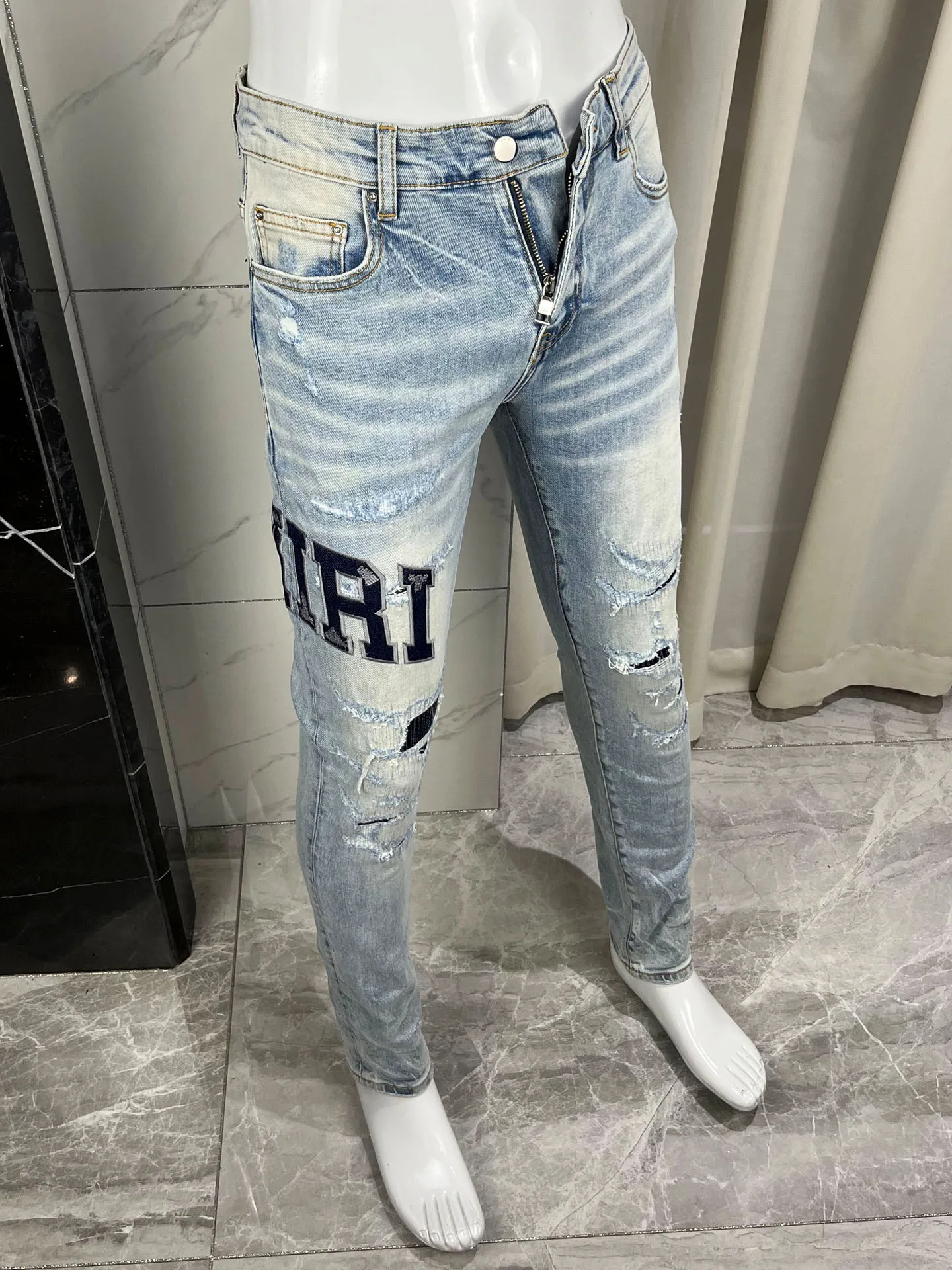 

Men's Slim Fit Jeans Cotton Denim Embroidered Patch Waed Micro Stretch Autumn New Arrival Faionable Casual Wear