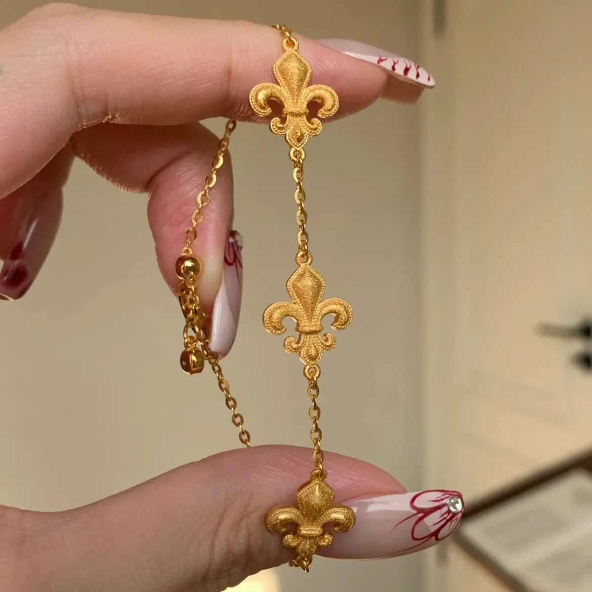9999 gold classic iris flower design vintage bracelet for women, light luxury, mid-century style,exclusive jewelry