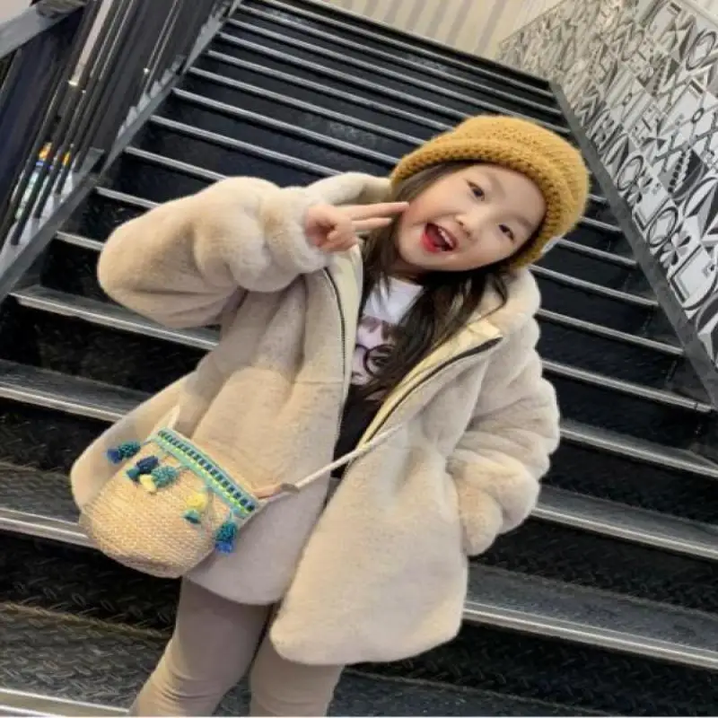 

Детская зимняя куртка из искусственного меха, утепленная, теплая, модная, с капюшоном, для холодной погоды