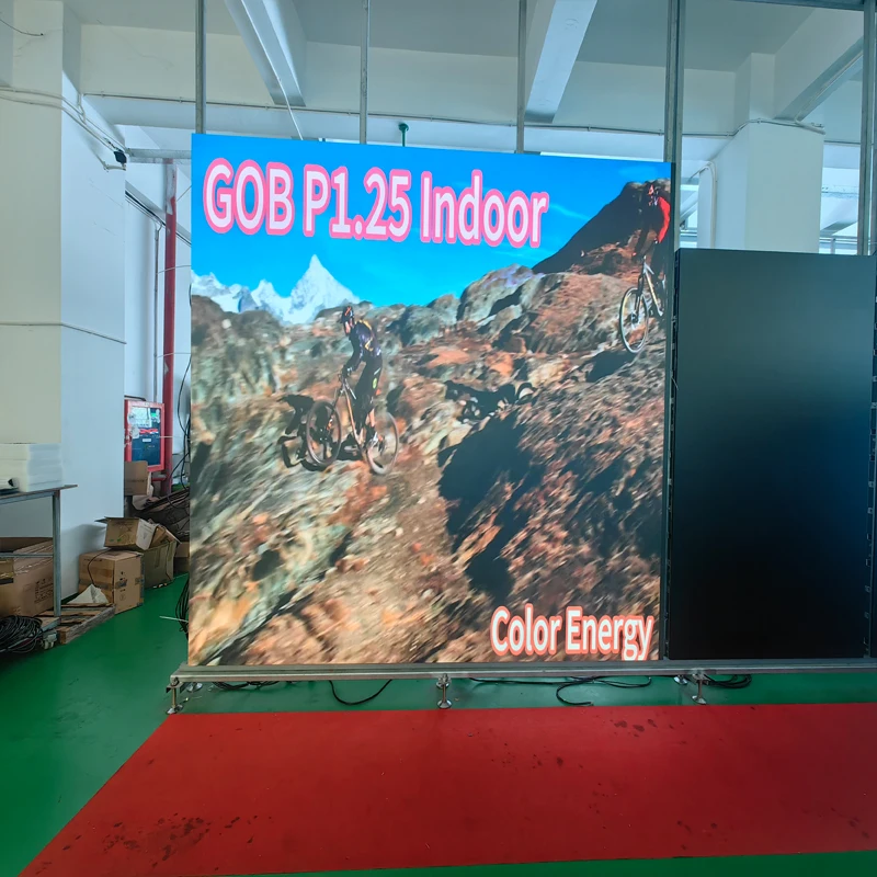 Display LED GOB HD P1.25 - Pannello video wall digitale a colori per interni, schermo continuo ad alta definizione per uso commerciale/evento