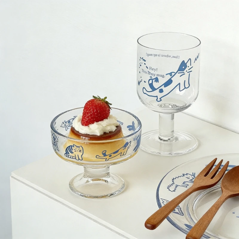 

Набор изысканной посуды: милая мультяшная синяя кружка с изображением кота в стиле граффити, корейская миска для пудинга и круглая тарелка для торта