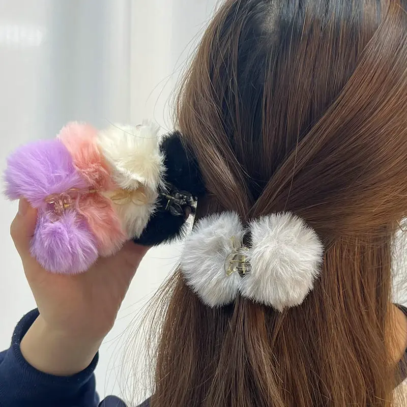 New Cute Plush Ball Hair Claw for Women Girls Hairclip Bangs Hairgrips Back Head Top Clip Hairpin Hair Accessories