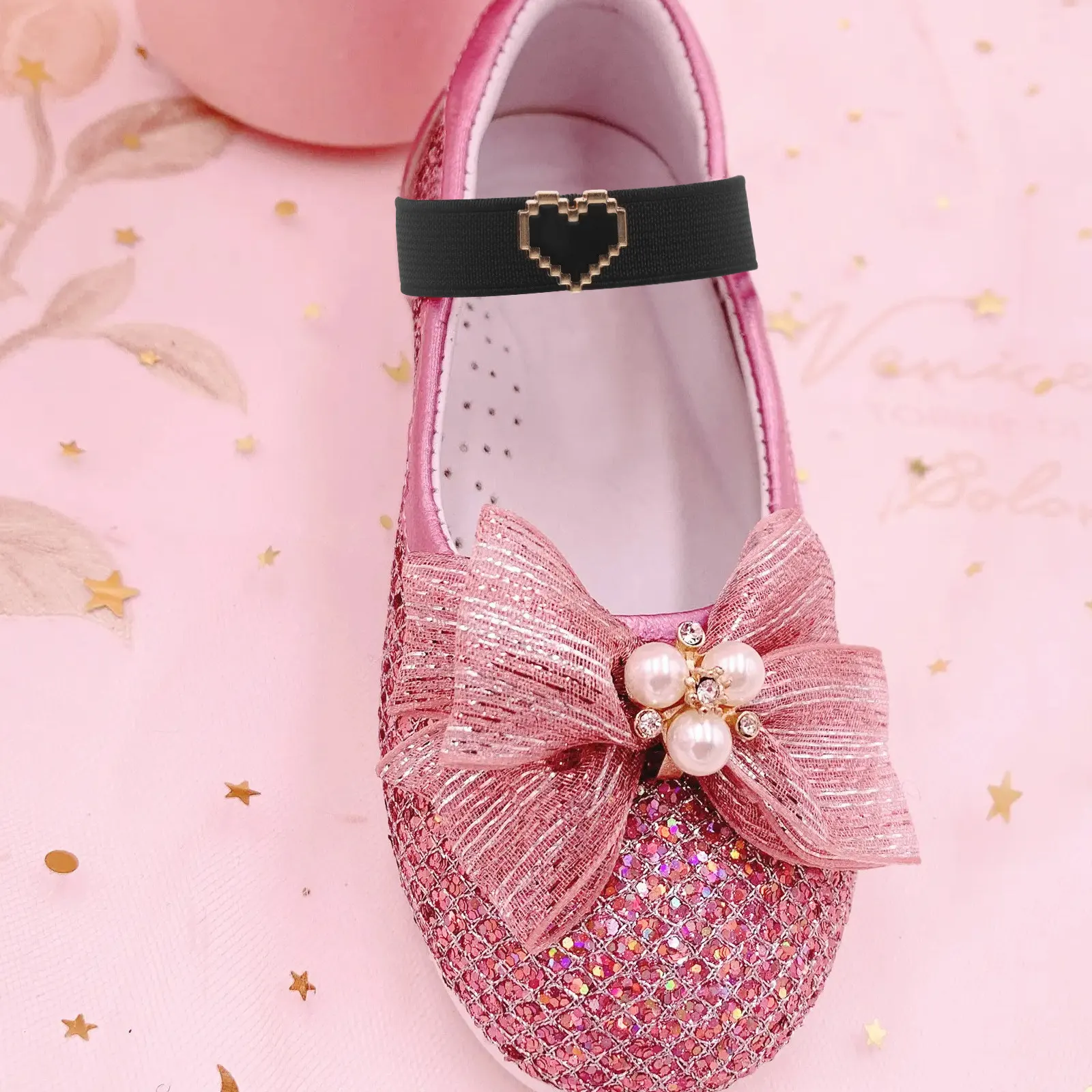 

1 пара элегантных эластичных ремешков для обуви в форме сердца с жемчужным декором, противоскользящие, для девочек, декоративные ремешки на пятку