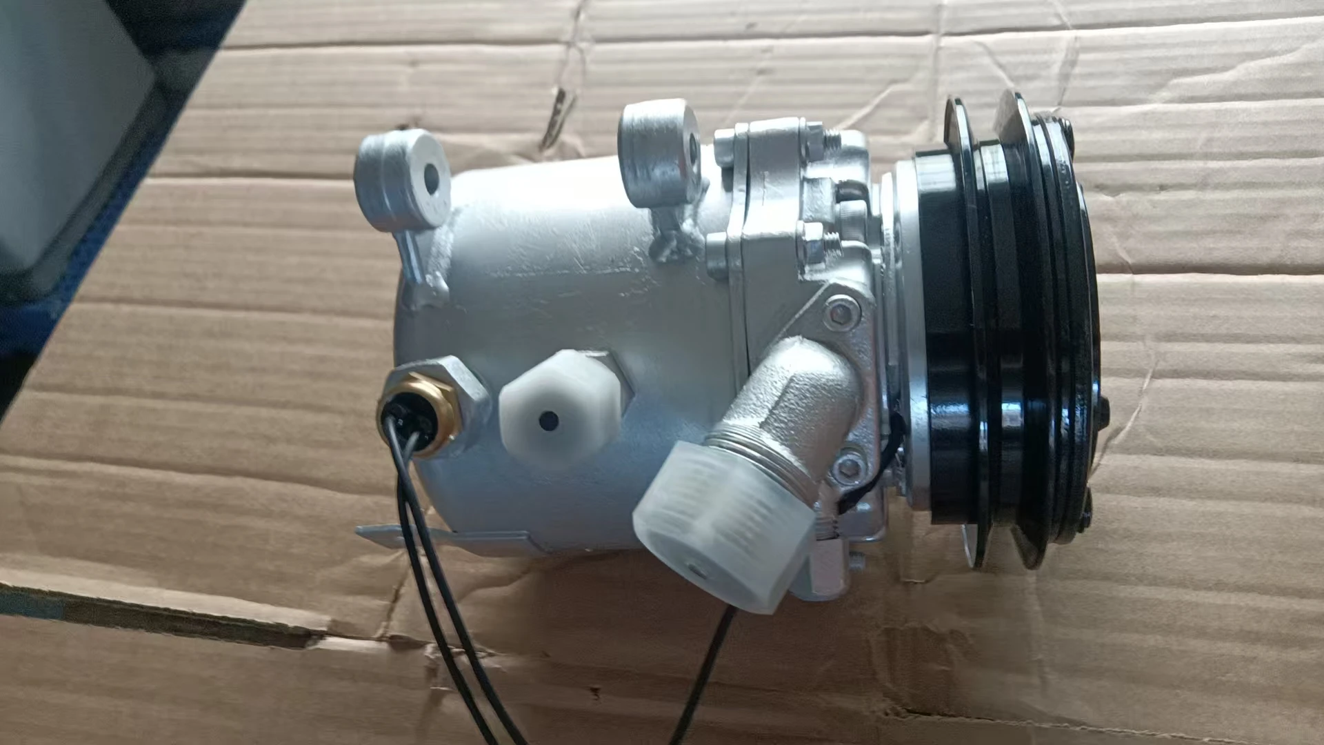 Air Conditioning AC Compressor For BMW 3 / 5 / 7 / M5 1.6-3.5  1983-1995 64528390468