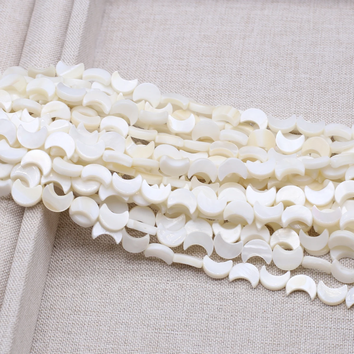 

7x9mm 18cm Factory Wholesale Natural Freshwater Shell Moon Bracelets Bead Jewelry Make DIY Necklace Bracelet Earrings Accessory