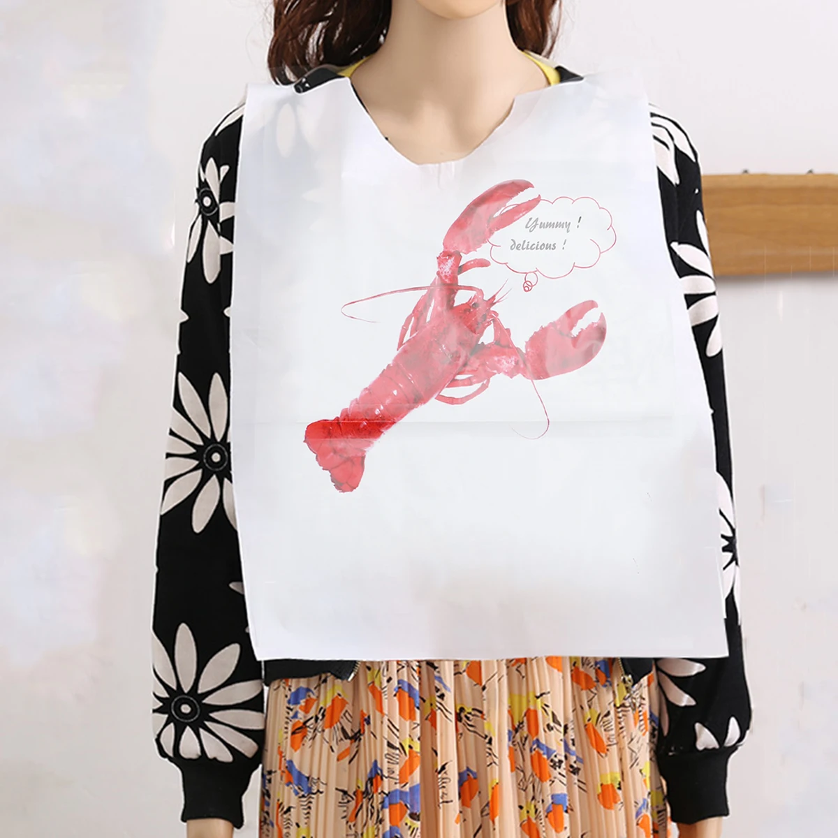 

100 pcs Disposable Plastic Aprons Waterproof Oilproof Durable Workshop Uniforms for Restaurant Catering Family Kindergarten Use