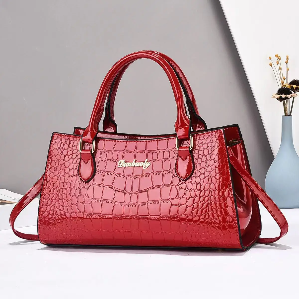 

Crocodile Pattern Handheld Women's Bag New Single Shoulder Crossover Shaped Women's Bag Trendy Fashionable Simple and Elegant
