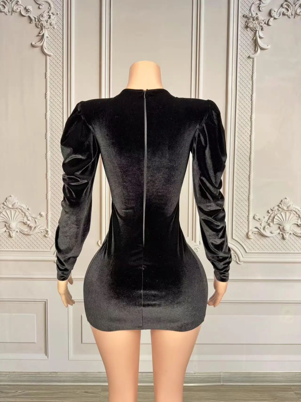 Heiguafu-vestido ajustado de terciopelo con diamantes de imitación brillantes para mujer, vestido de noche para graduación, minivestido de manga larga, traje de escenario