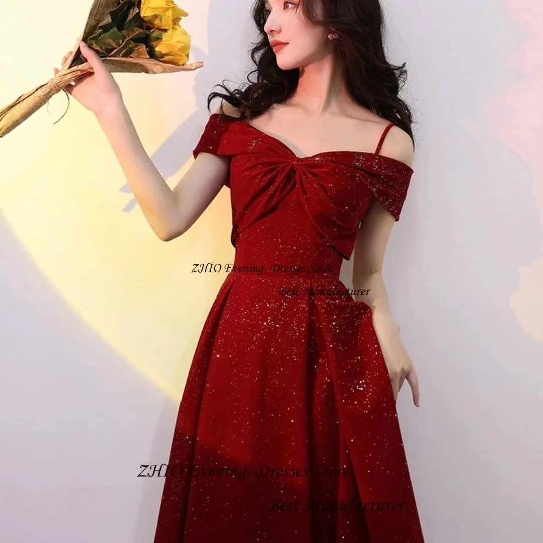 ZHIO فستان سهرة كلاسيكي لامع باللون الأحمر الوردي بدون أكتاف بدون حمالات بطول الشاي بدون أكمام فساتين حفلات رسمية مع ثنيات