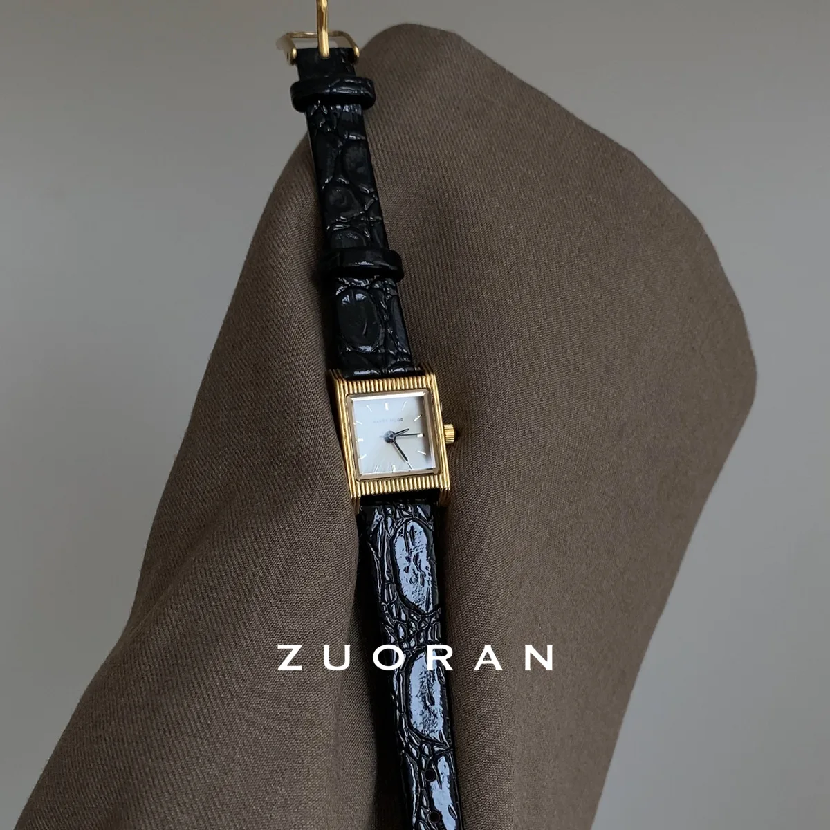 ساعة يد نسائية جديدة، ساعة كوارتز مربعة الشكل فاخرة وأنيقة وعصرية، هدية مثالية للنساء. #4