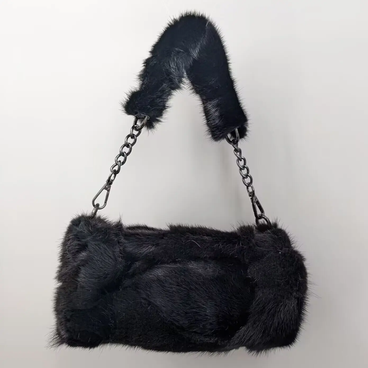 Women Black Patchwork Real Mink Fur Cylinder Handbag Metal Chain Mini Tube Shoulder Bag Luxury Fluffy Genuine Fur Evening 3A0631