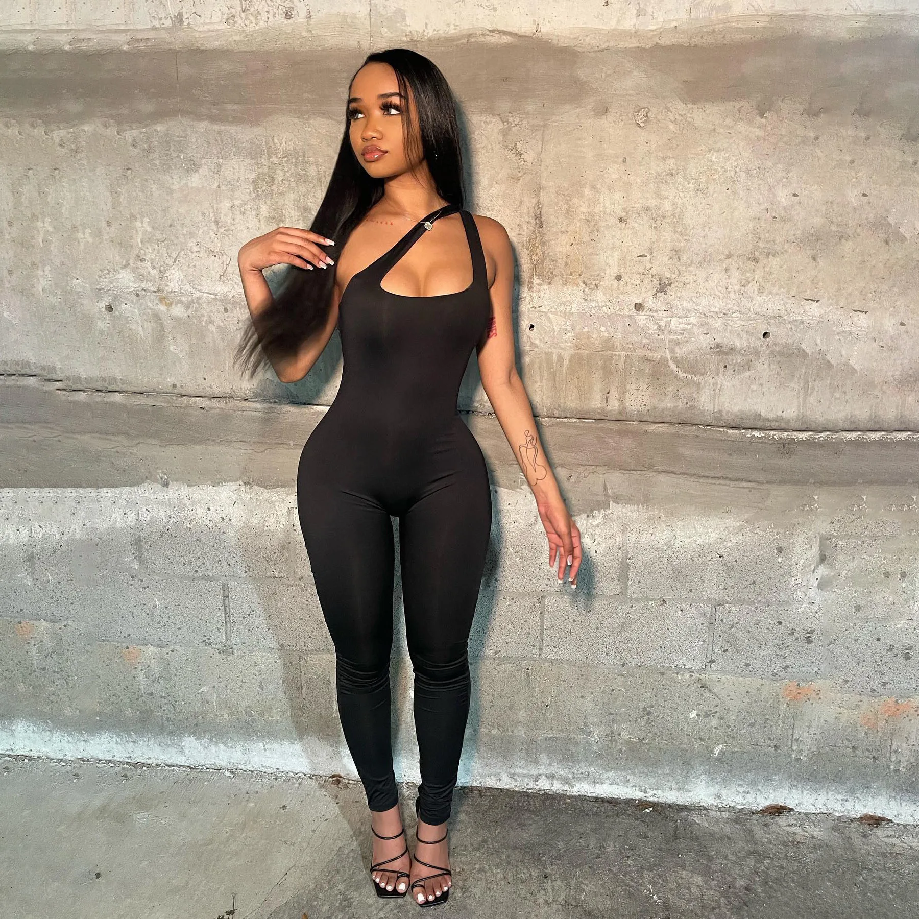 

Faionable Slim Fit Casual Suit Women's Pure Color Single oulder Strap High Waist Long Pants Silk Blend Jumpsuit