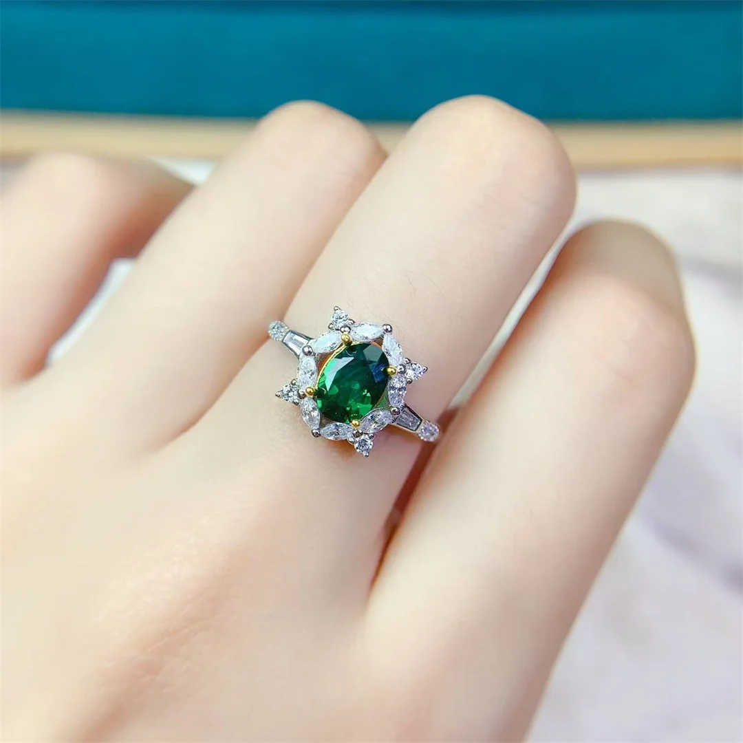 

Luxurious Natural Diopside Gemstone Ring Premium S925 Silver Fashion Forward Gift Glamorous Jewelry Expertly Crafted